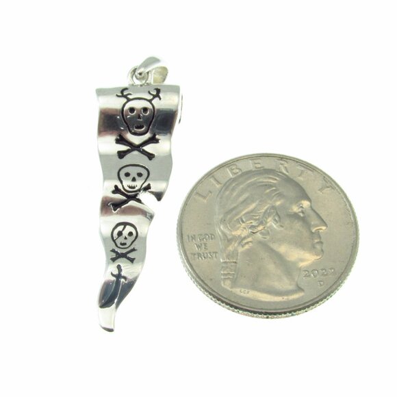 Solid 925 Sterling Silver Skull & Crossbones Francis Drake Pirate Flag Pendant - Picture 5 of 9
